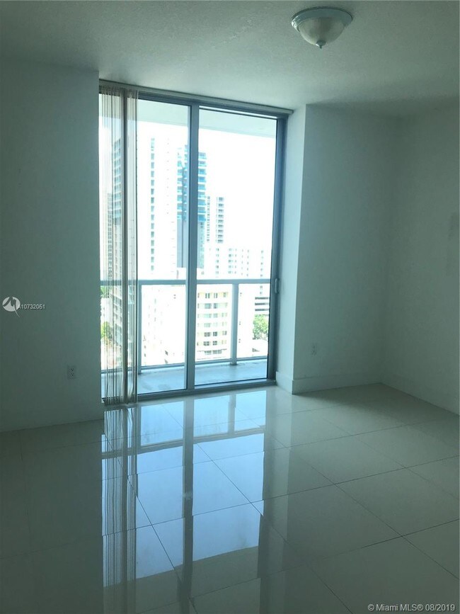 Foto del edificio - 1111 SW 1st Ave