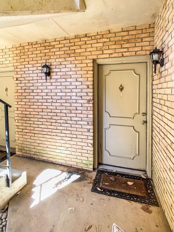 Building Photo - 1745 Jack Warner Pkwy