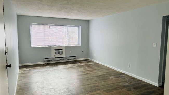 Building Photo - 137 Winthrop St