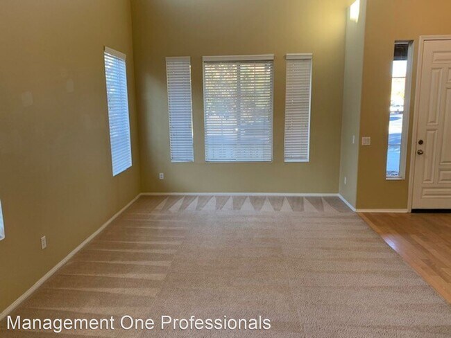 Foto del edificio - 5 br, 3.5 bath House - 29675 Ski Ranch St