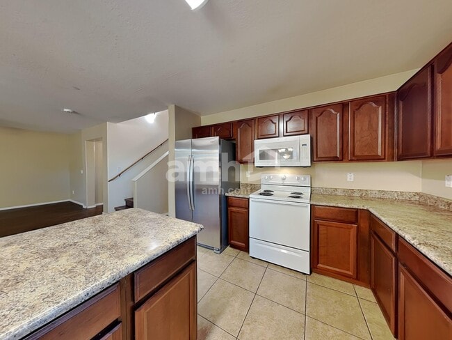 Building Photo - 433 E Penny Ln