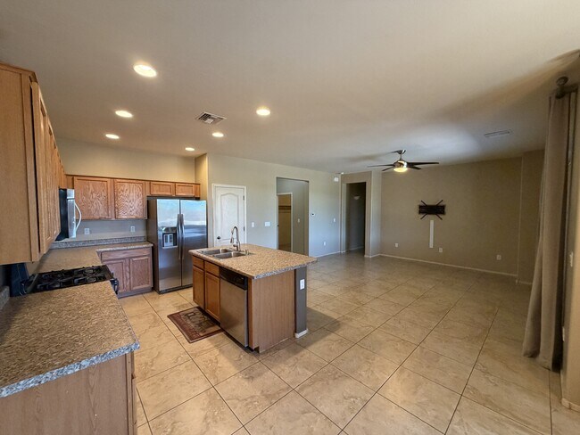 Building Photo - 1145 E Madera Grove Ln