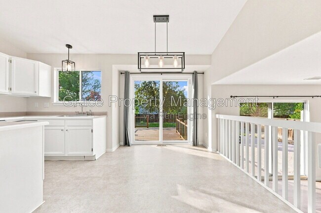 Building Photo - 16041 Bluebonnet Dr