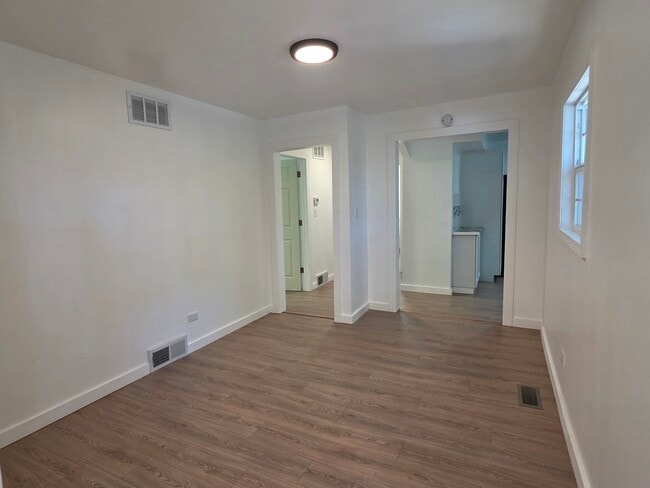Foto del edificio - 24492 Hickory St