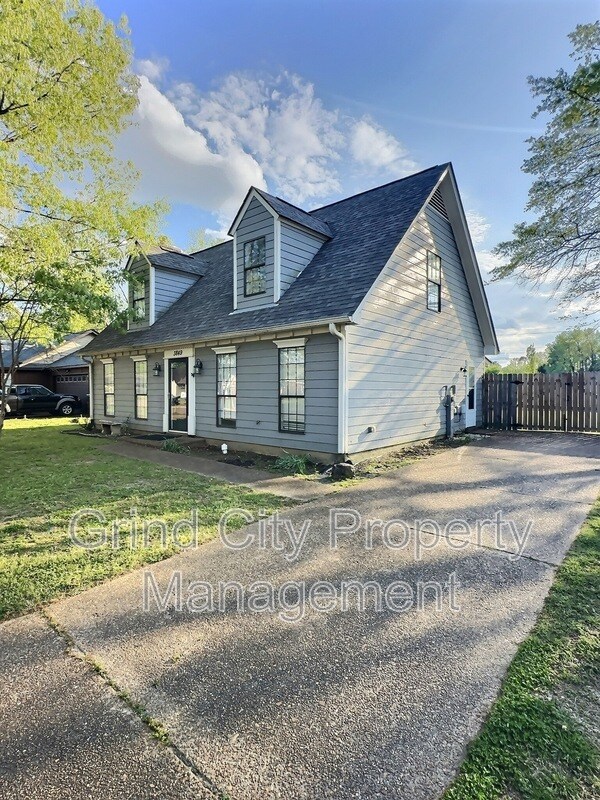 Foto del edificio - 3849 Cherry Hill Ln