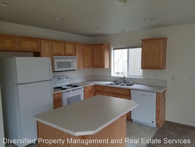 Foto del edificio - 4159 Thoroughbred Ave SE