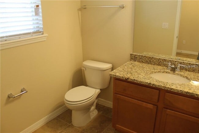 Building Photo - 16236 Outlook Shore Alley