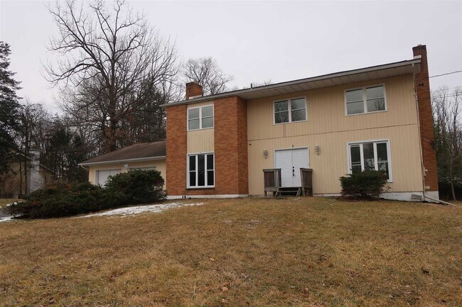 Foto del edificio - 8 Tanglewood Ln