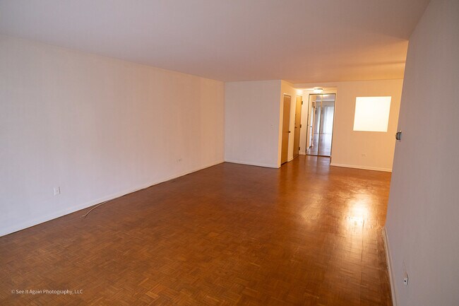 Foto del edificio - 401 S Grove Ave