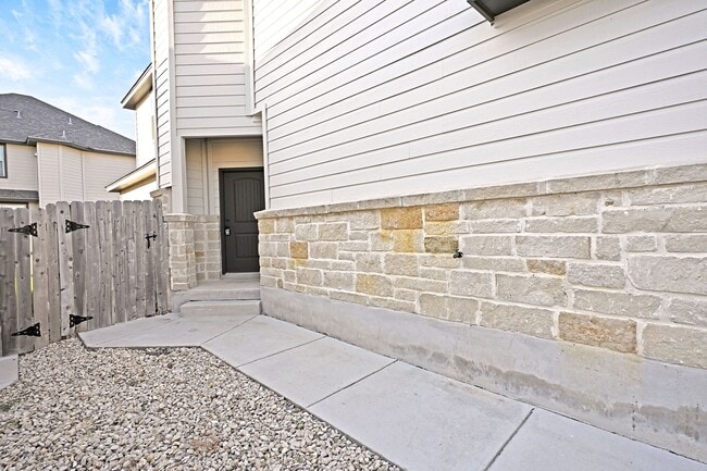 Building Photo - 1661 Barrett Ave