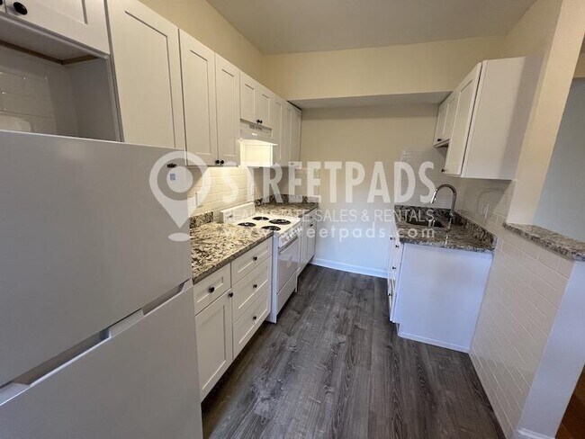 Building Photo - 1 bedroom in Boston MA 02134