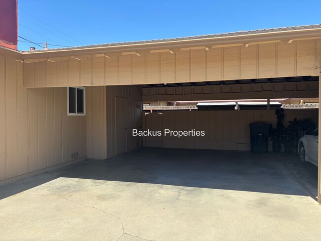 Building Photo - 476 Belmont Dr