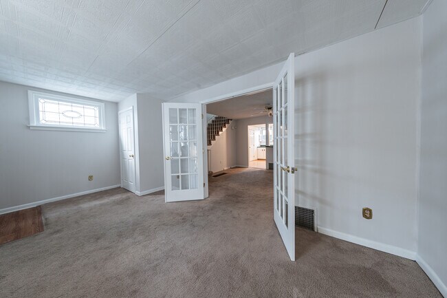 Building Photo - 849 S Franklin St