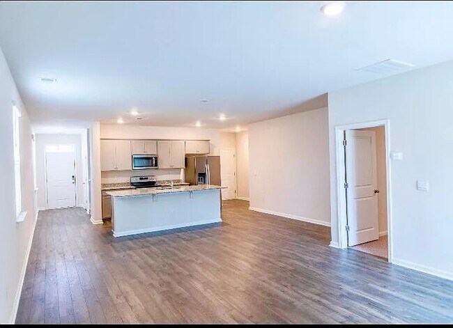 Foto del edificio - 124 Kelsey Ct