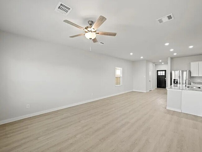 Foto del edificio - 17119 King Eider Rd