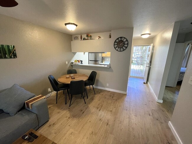 Building Photo - Furnished Ground Floor Southpointe Condo Available