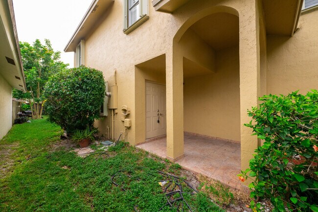 Foto del edificio - 2379 NW 33rd Terrace