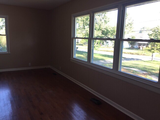 Foto del edificio - 8520 Garrison Drive