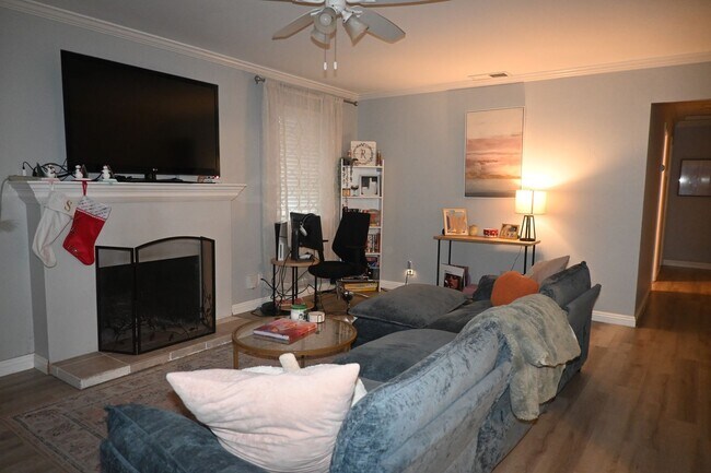 Foto del edificio - Resident Benefit Package Property