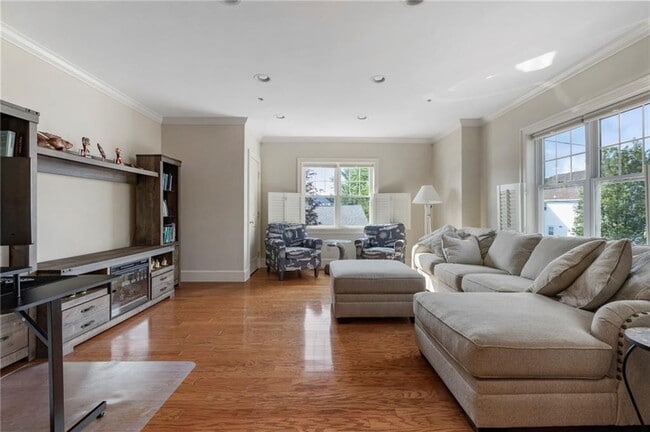 Building Photo - 50 Clemence St