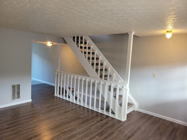 Foto del edificio - 872 Upholland Ln