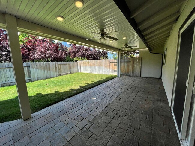 Foto del edificio - 1175-1177 RICKEY DRIVE