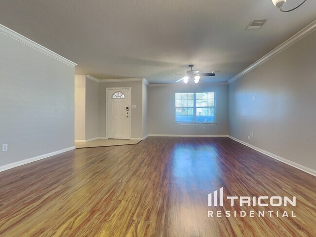 Foto del edificio - 12030 Green Bluff Ct