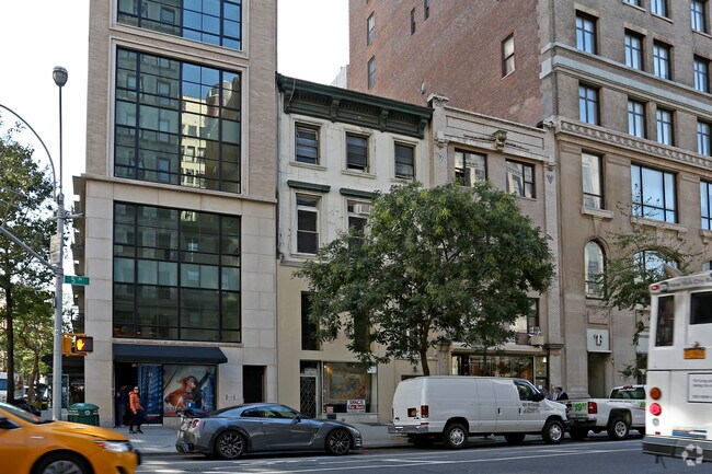 Building Photo - 59 Fifth Ave