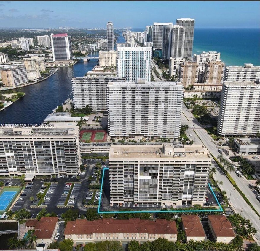 Foto principal - 2049 S Ocean Dr