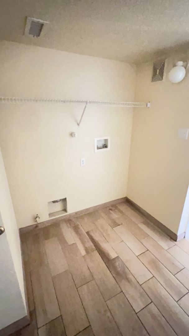 Foto del edificio - Beautiful Southwest Location 3 bedroom 2 b...