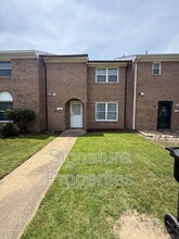 Building Photo - 913 Ewell Rd