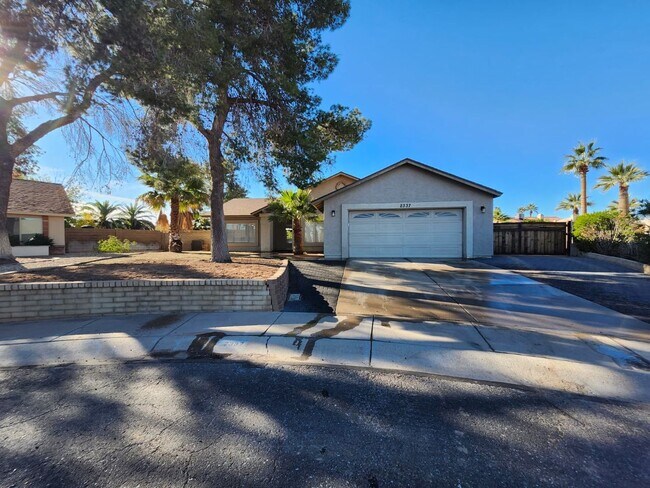 Foto del edificio - Charming Chandler Home in Quiet Cul-de-Sac — Huge Lot & 3 Bedrooms!