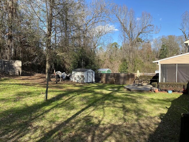 Building Photo - 5081 Nisbet Dr