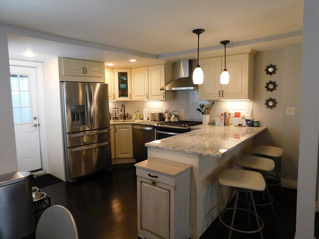 Foto del edificio - 215 Bolton St