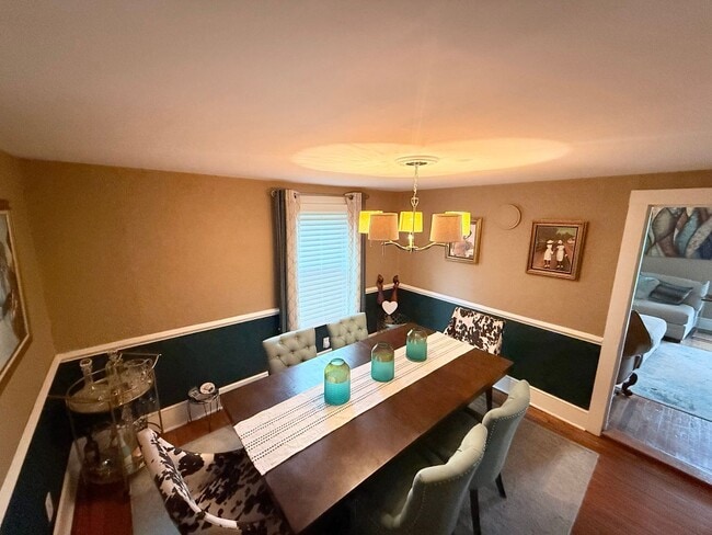 Building Photo - 906 N Concord Ave