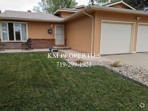 Building Photo - 12 Chicory Ct