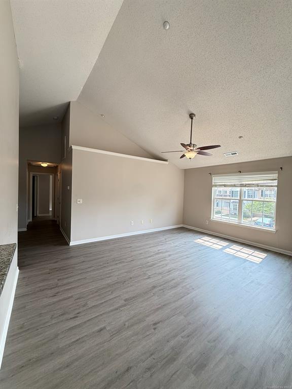 Building Photo - 1710 Duntrune Glen