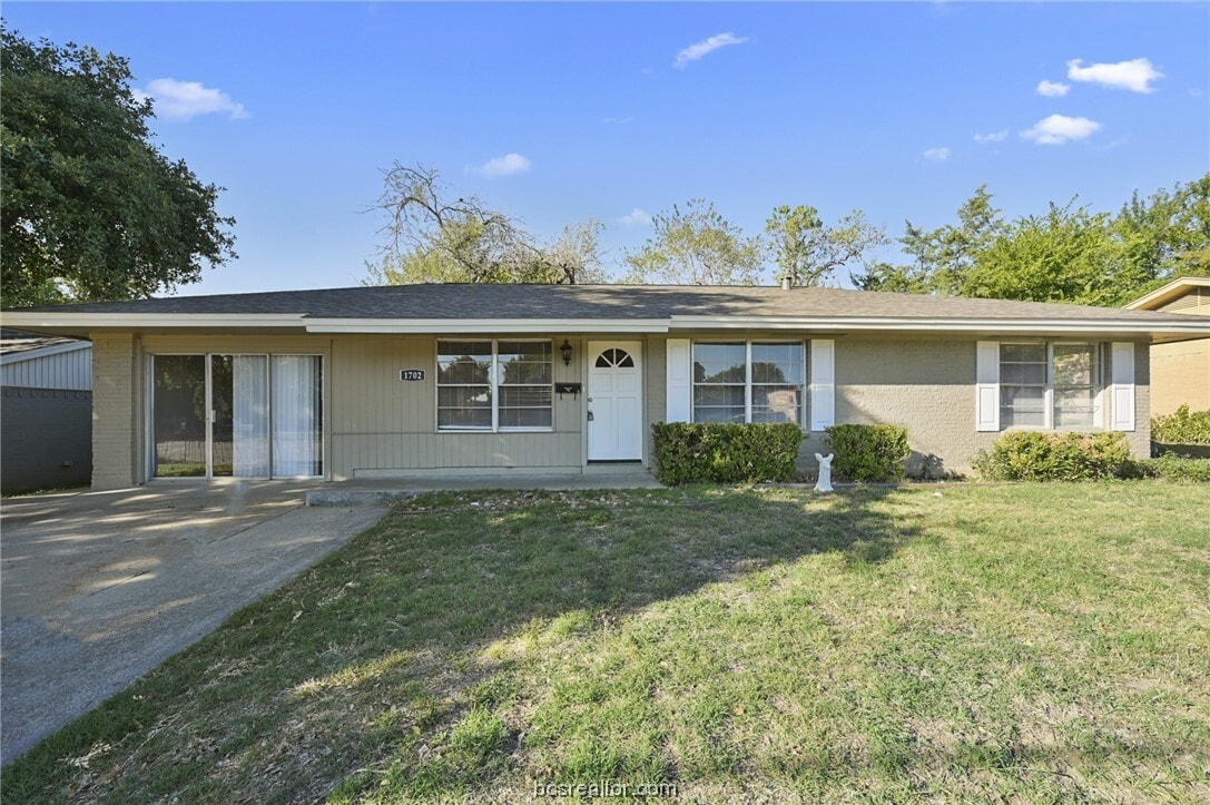 Primary Photo - 1702 E William Joel Bryan Pkwy