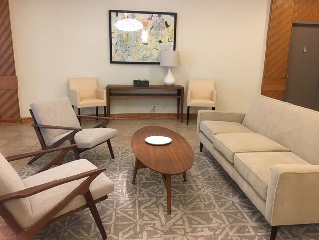 Foto del edificio - 1516 Hinman Ave