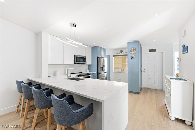 Foto del edificio - 7707 Jewel Ln