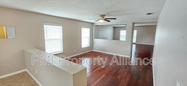 Building Photo - 13760 Phoenix Dr