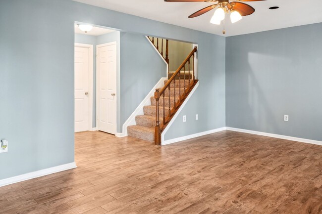 Foto del edificio - Charming Townhome for Rent in Germantown –...