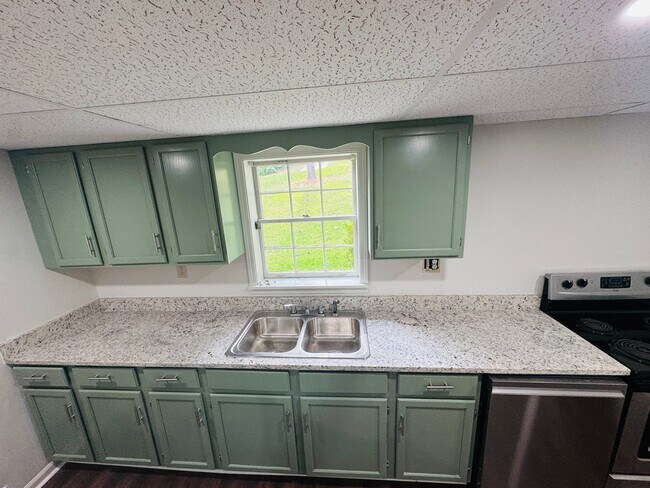 Foto del edificio - 4875 Millen Dr