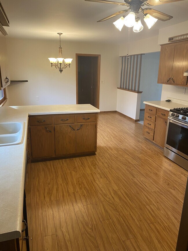 Foto del edificio - 18525 Heathway Ln