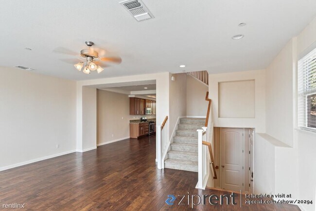 Building Photo - 4 br, 3 bath Townhome - 6298 Rocky Point C...
