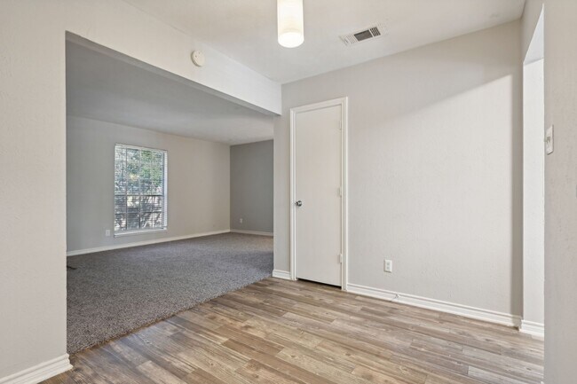 Foto del edificio - Forest Ridge Apartments