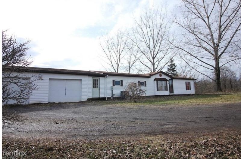 Primary Photo - 4 br, 2 bath House - 1424 Township Road 246