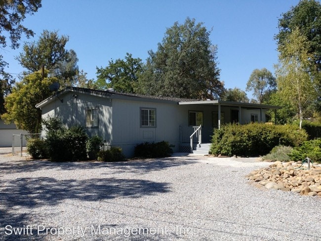 Building Photo - 18579 Old Oasis Rd