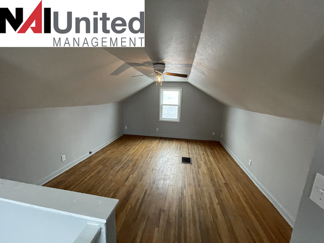 Building Photo - 3 bed, 1 bath house for rent in South Siou...