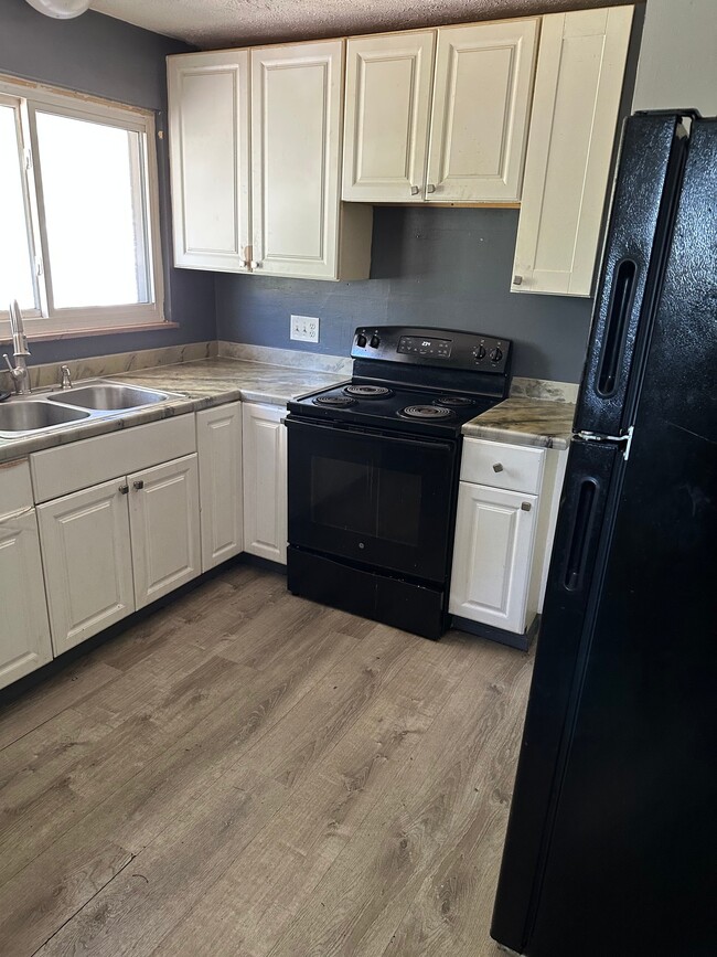 Building Photo - 623 Bonnycastle Ave